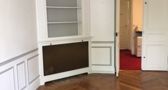 TRES BEAU BUREAU